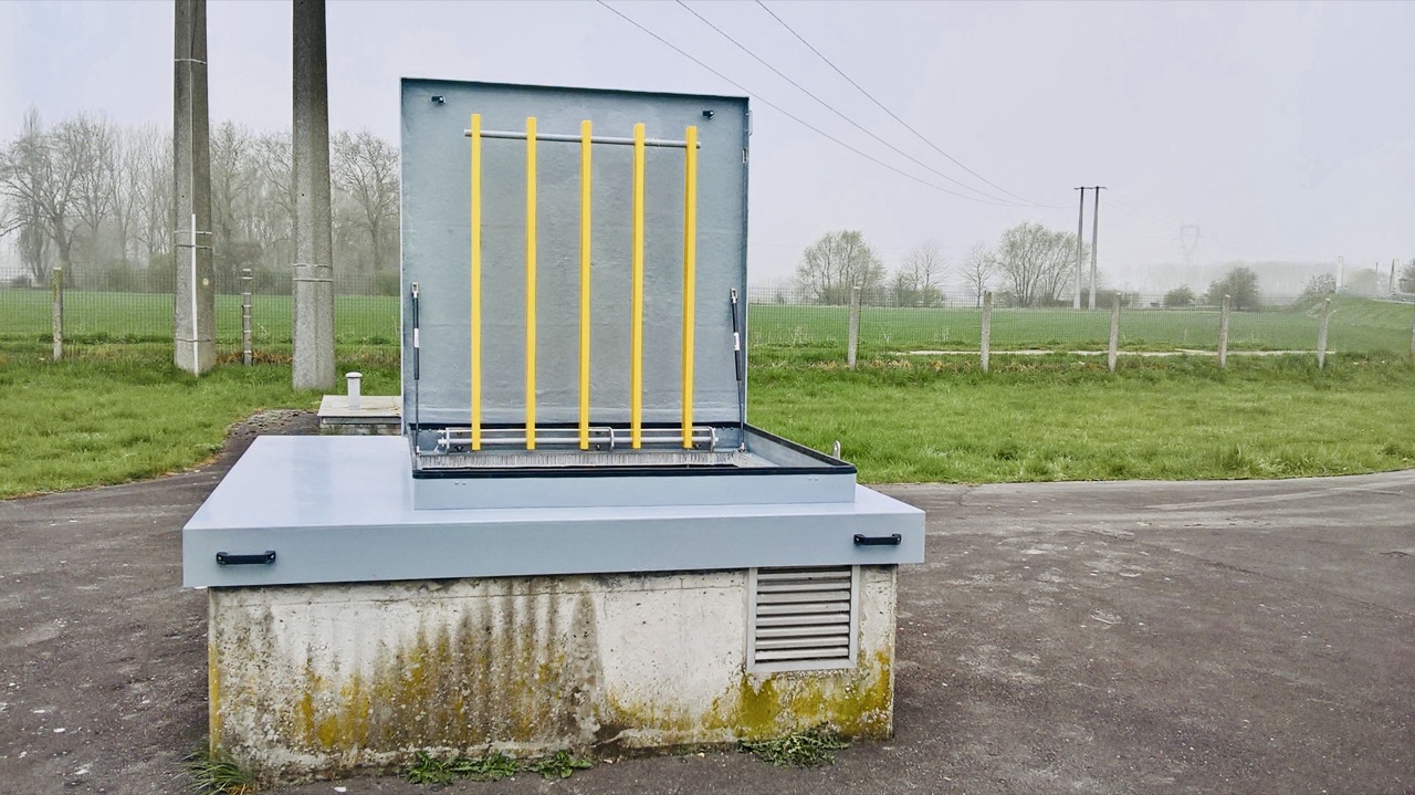 trappe T1 avec juste idréva trappe d'accès en composite